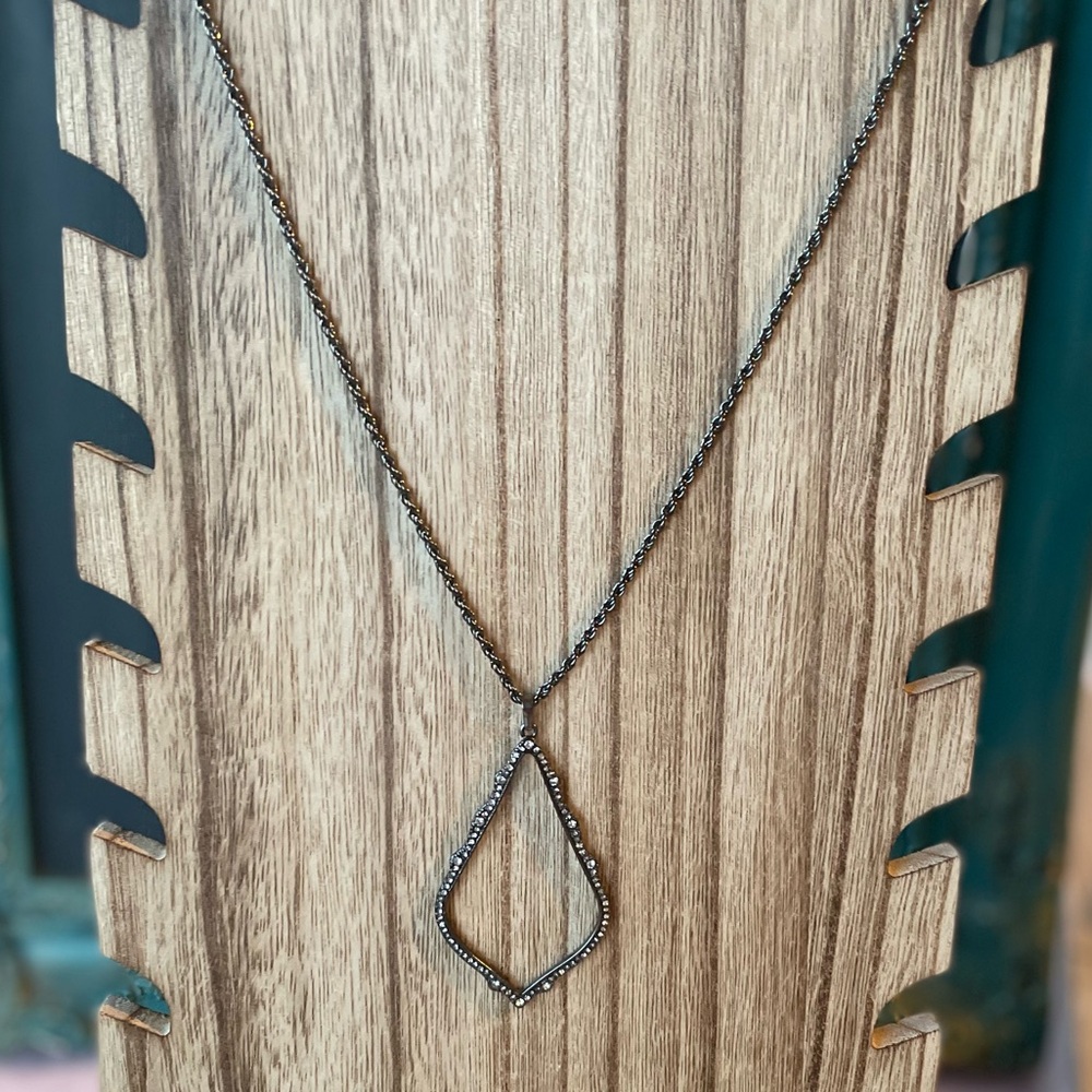 Elegant Gunmetal Teardrop Pendant Necklace